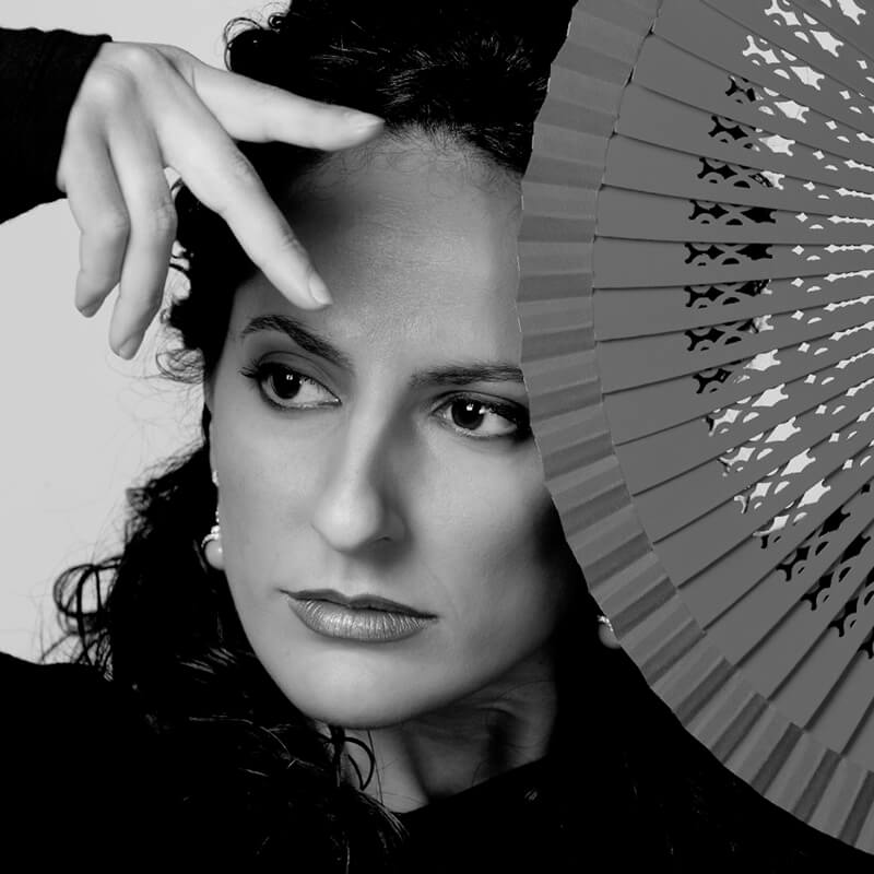 Photo de notre directrice artistique Mercedes Ruiz, artiste international de danse flamenco